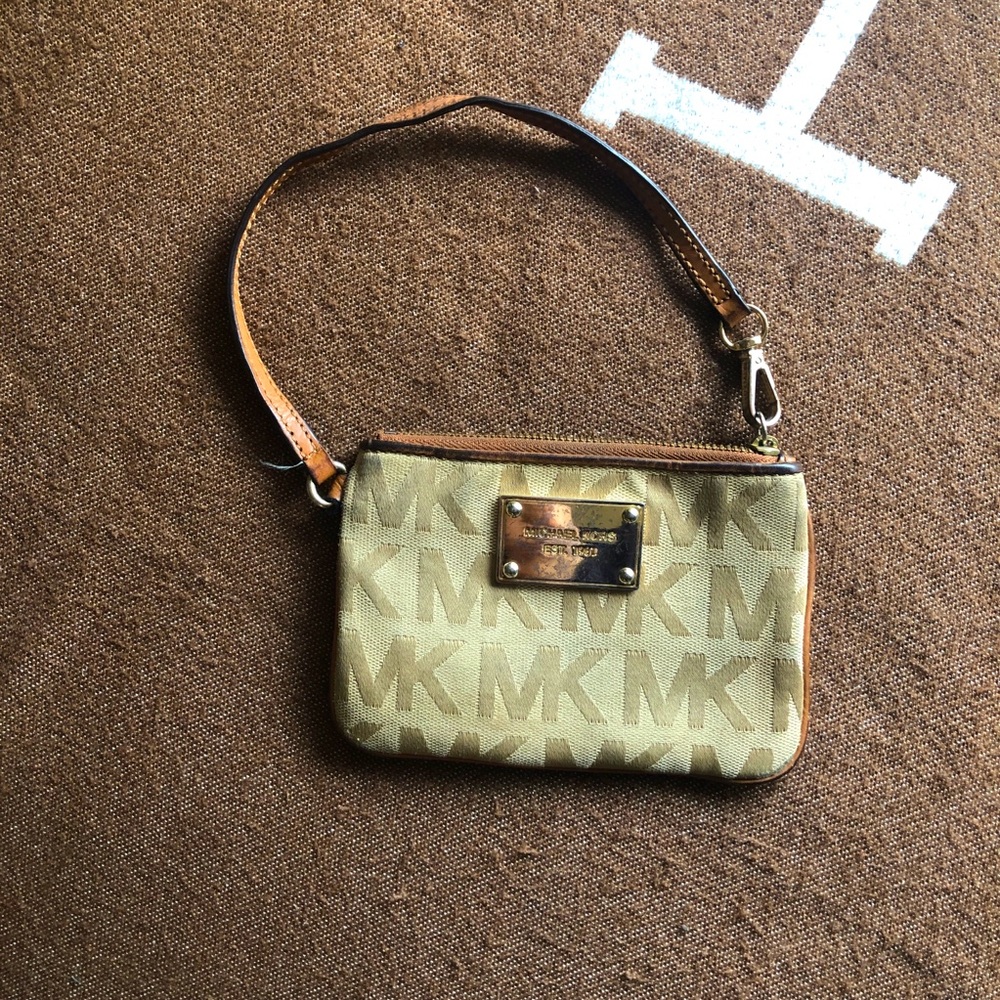 2/$20 Micheal kors monogram wristlet